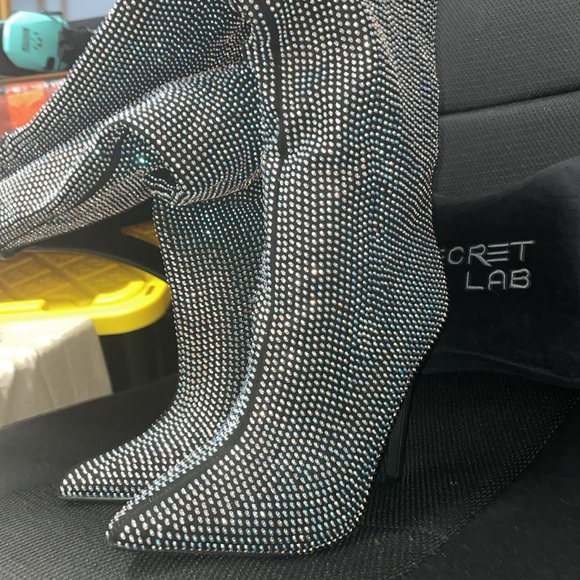 Thigh high sparkle boots - Picture 6 of 7